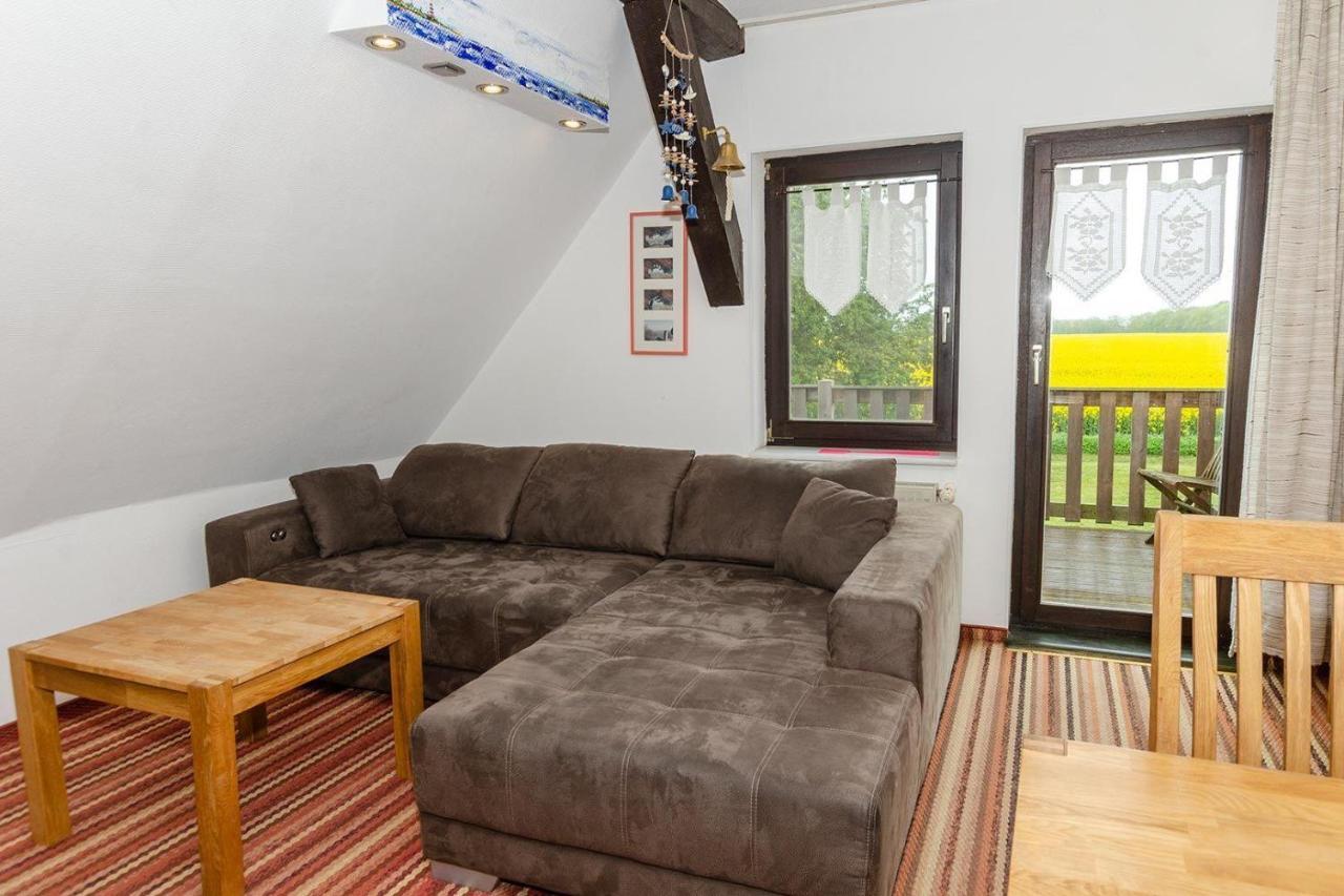 3-R-Ferienwohnung-Fuer-4-Personen-In-Schaprode-Auf-Ruegen-Zi3 المظهر الخارجي الصورة